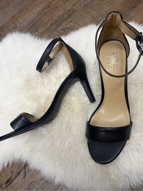 Naturalizer Black simple Open-Toe Ankle-Strap Heels size 9.5